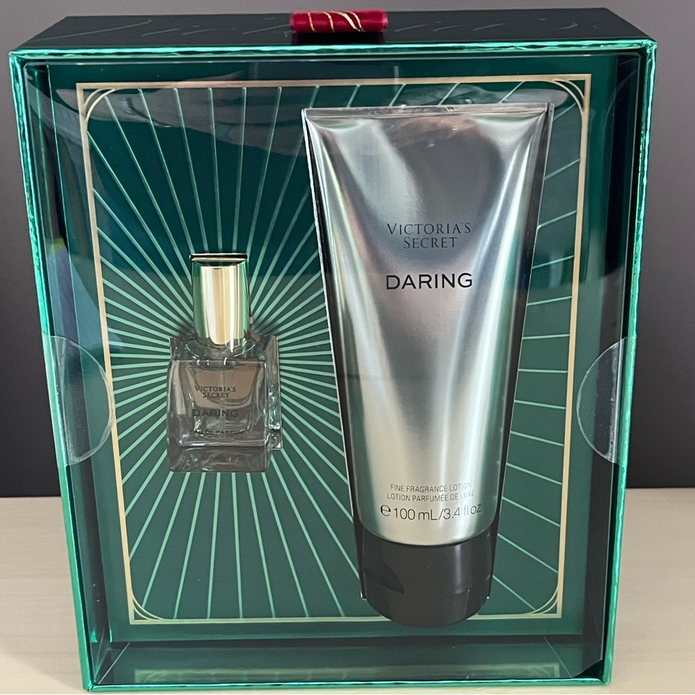 Victoria's Secret Daring Women's Fragrance Mist and Body Lotion Gift Set NEW